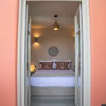 Pink Freud Santorini Villa *