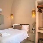 Pink Freud Santorini * Ia