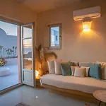 Pink Freud Santorini Villa *