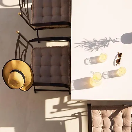 Pink Freud Santorini