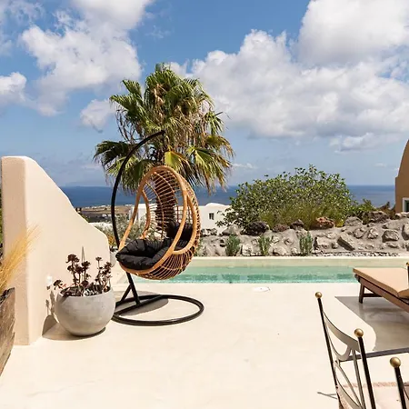 Pink Freud Santorini Oia (Santorini)