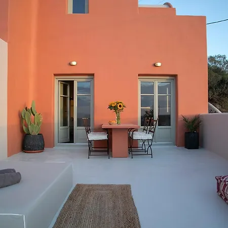 Villa Pink Freud Santorini