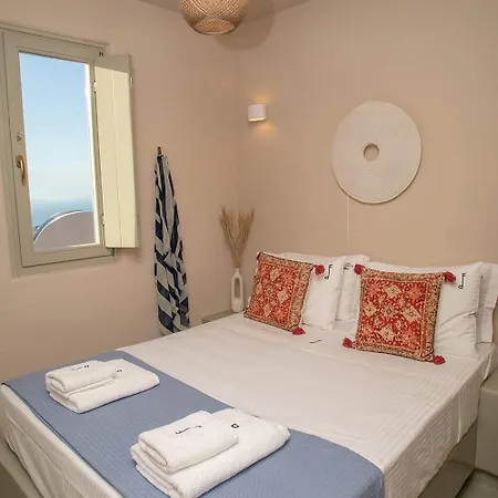 Villa Pink Freud Santorini Ia