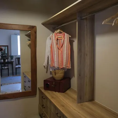 Pink Freud Santorini *