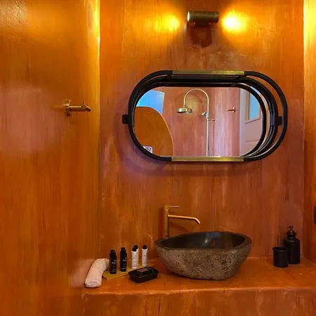 Pink Freud Santorini * Oia