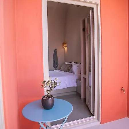 Pink Freud Santorini * Oia