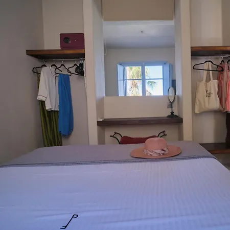 Pink Freud Santorini