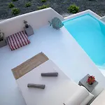 Pink Freud Santorini Villa *
