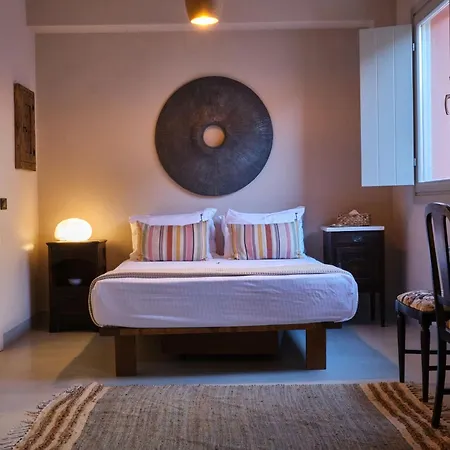 Pink Freud Santorini