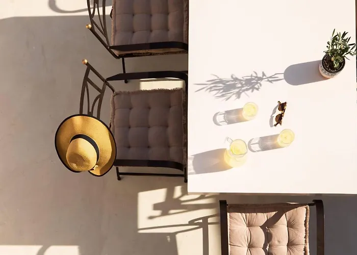 Pink Freud Santorini