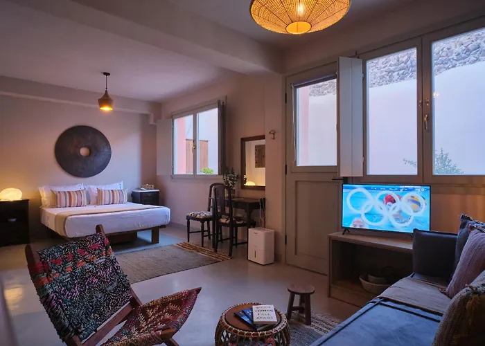 וילה Pink Freud Santorini